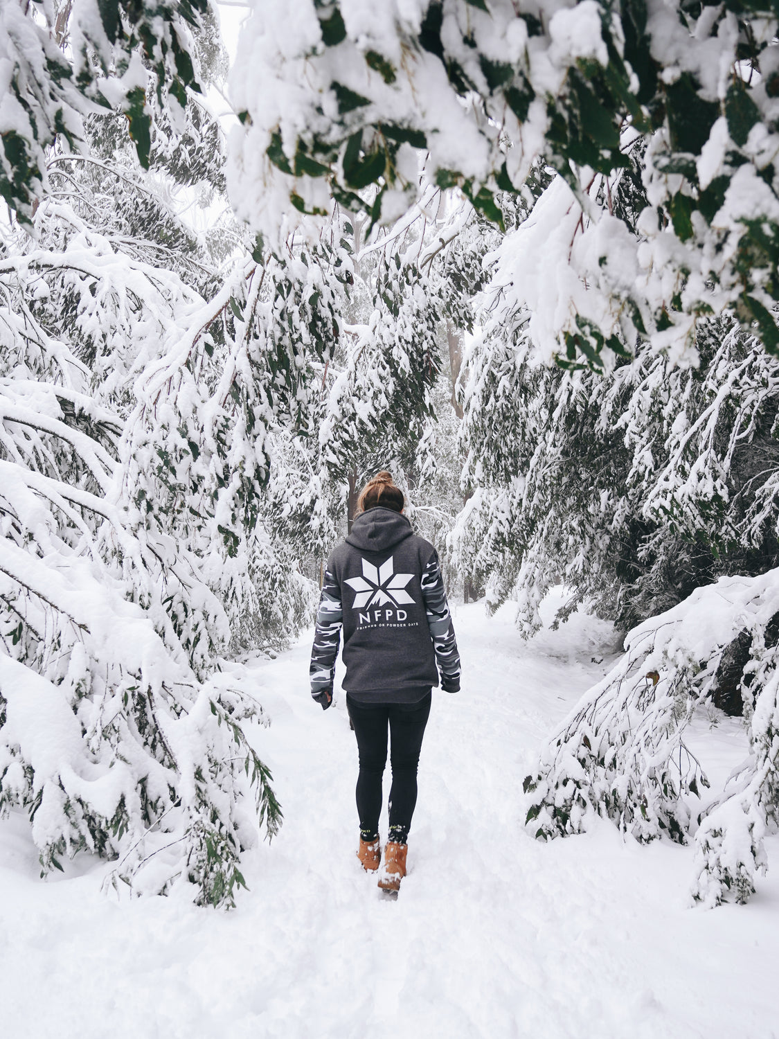 Sudadera con capucha para nieve, alta, para esquí y snowboard, gris, con mangas de camuflaje para nieve - Unisex