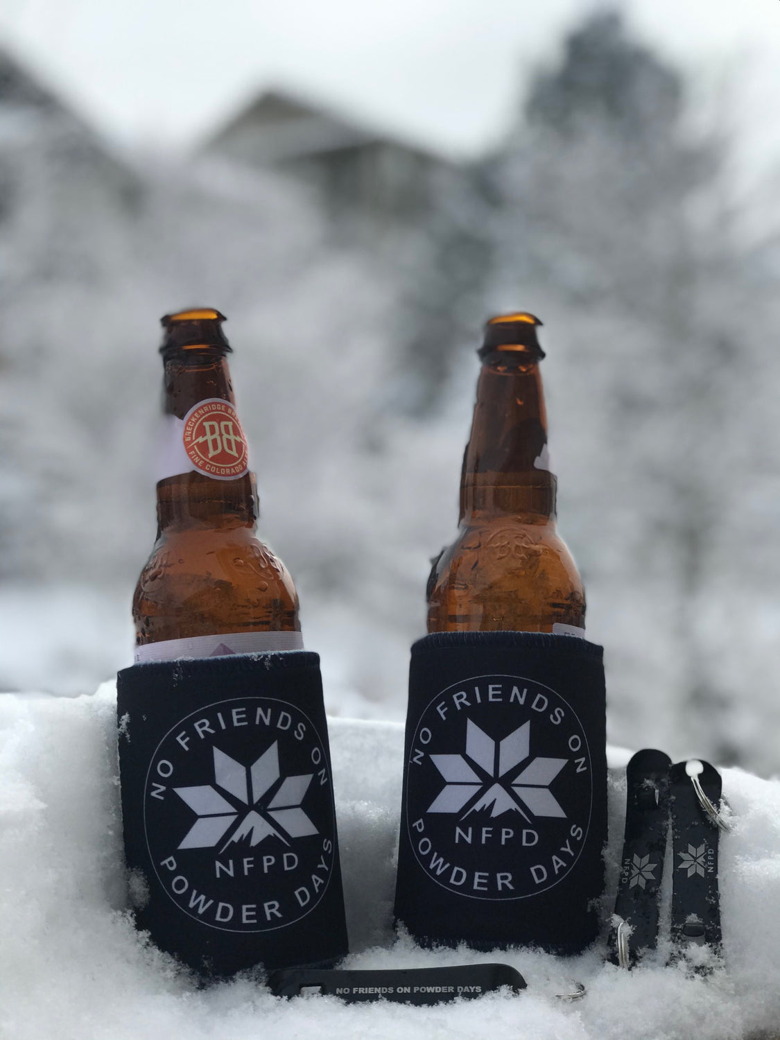 Set de hielera y abridor de botellas NFPD Snow Koozie/Stubby