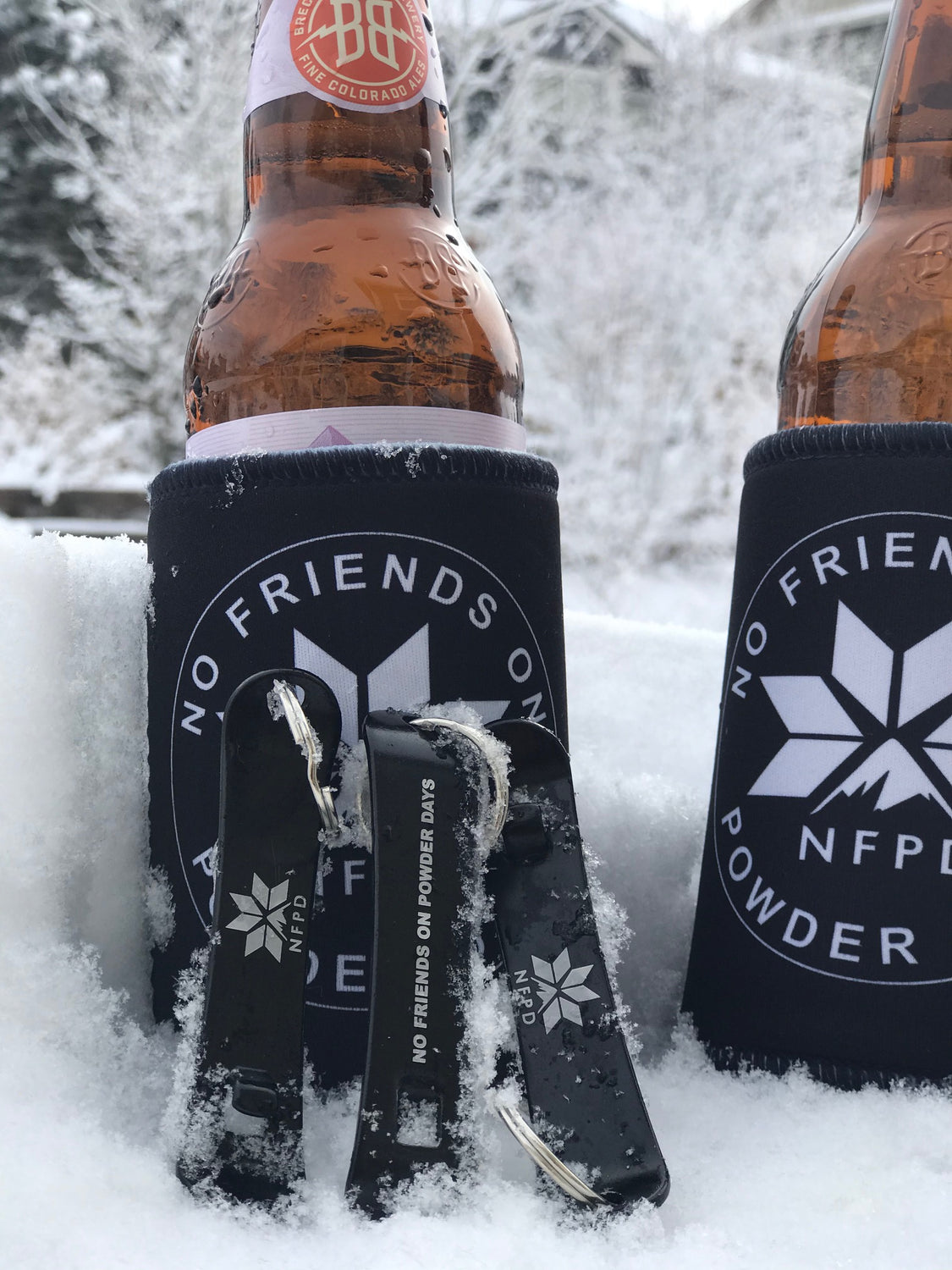 Set de hielera y abridor de botellas NFPD Snow Koozie/Stubby