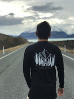 Camiseta de manga larga de algodón orgánico Black Pines - Unisex
