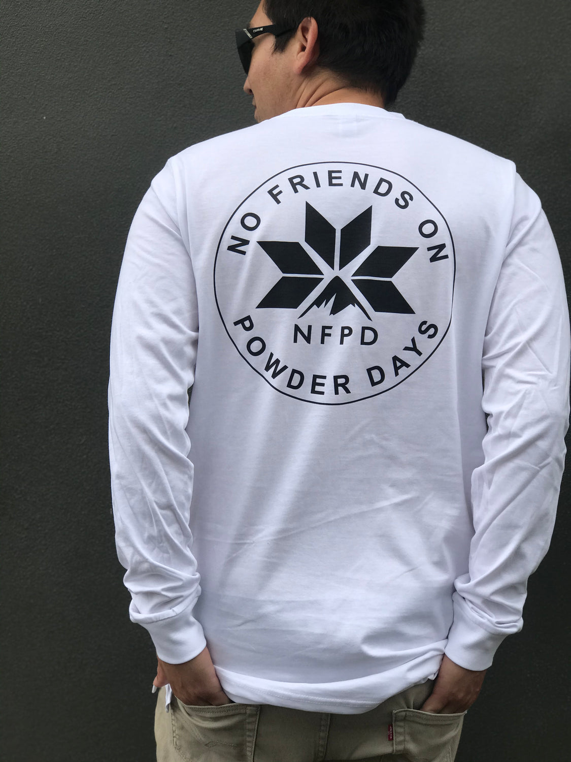 Camiseta de manga larga de algodón orgánico NFPD CIRCLE, color blanco, unisex.