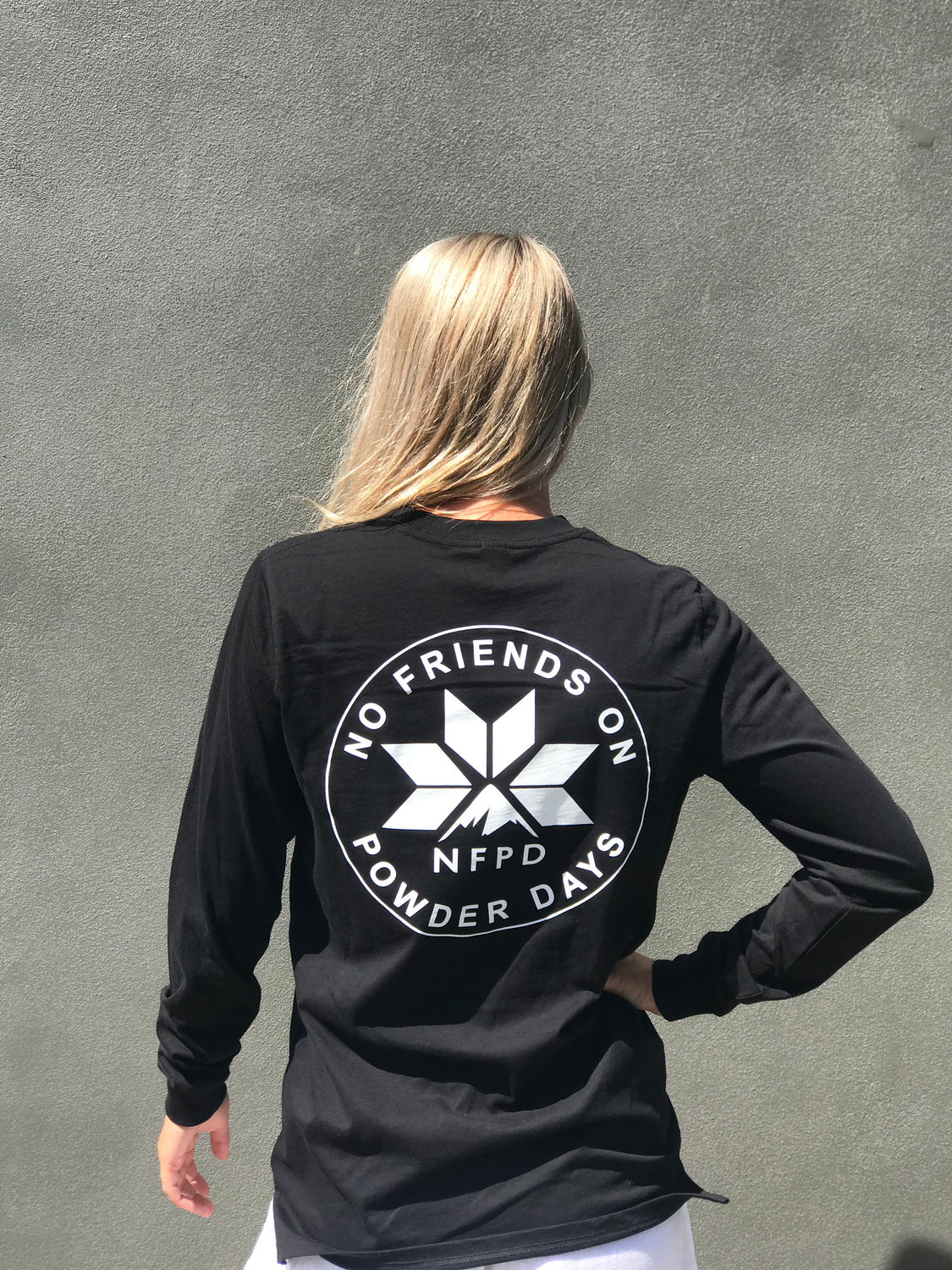 Black - NFPD CIRCLE - Organic Cotton Long Sleeve-T - Unisex