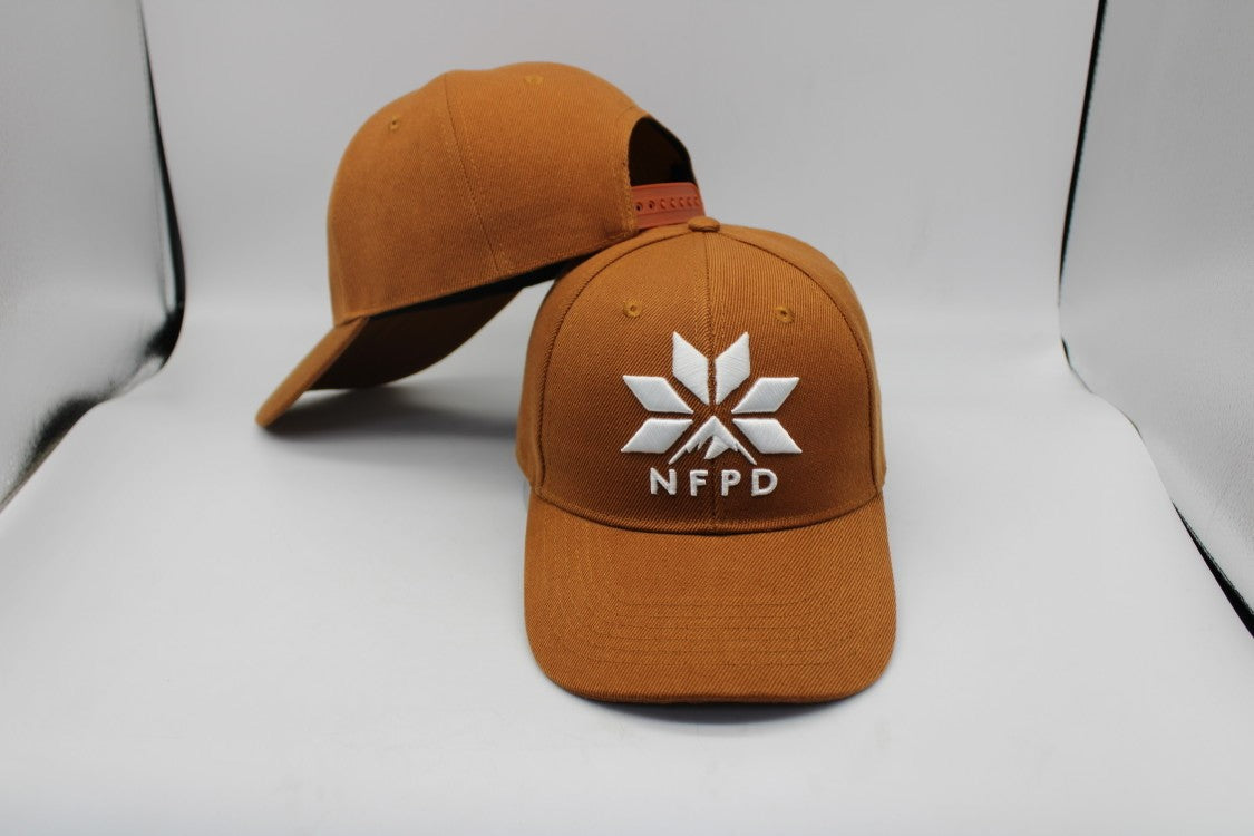 Gorra snapback de perfil alto
