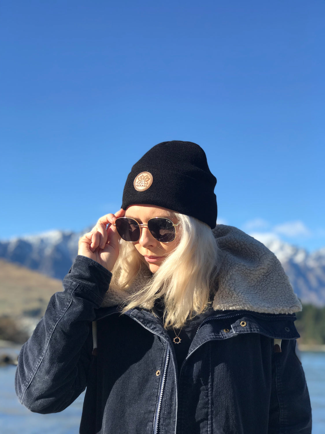 Gorro de nieve con puños