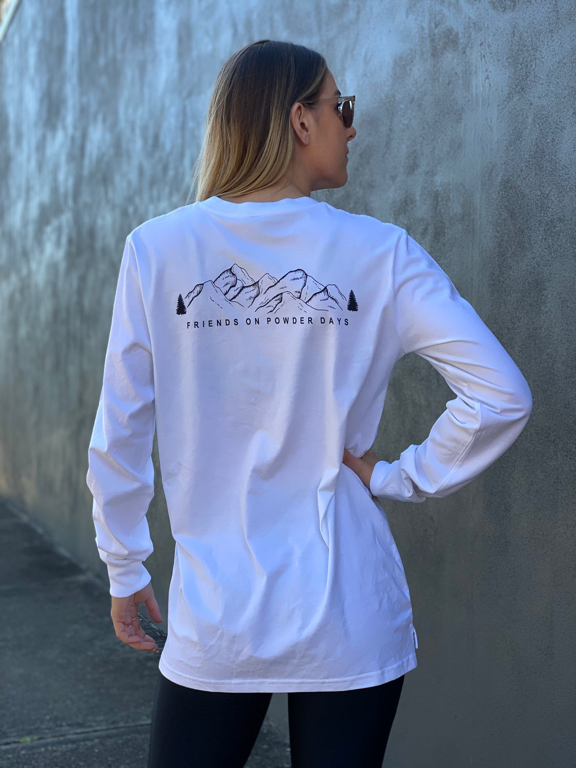 Friends On Powder Days Long Sleeve-T - Unisex