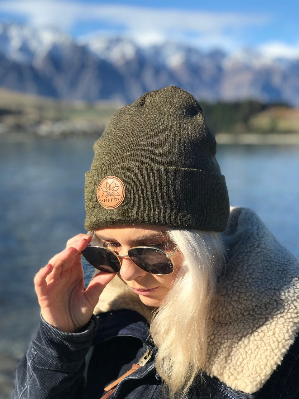 Gorro de nieve con puños